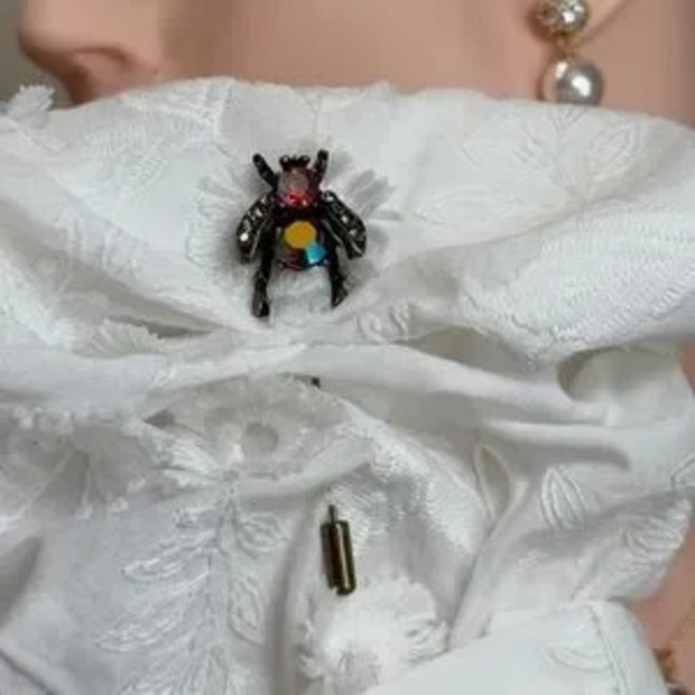Avant-Gard Colorful Insect Brooch-Pin - Picture 5 of 10